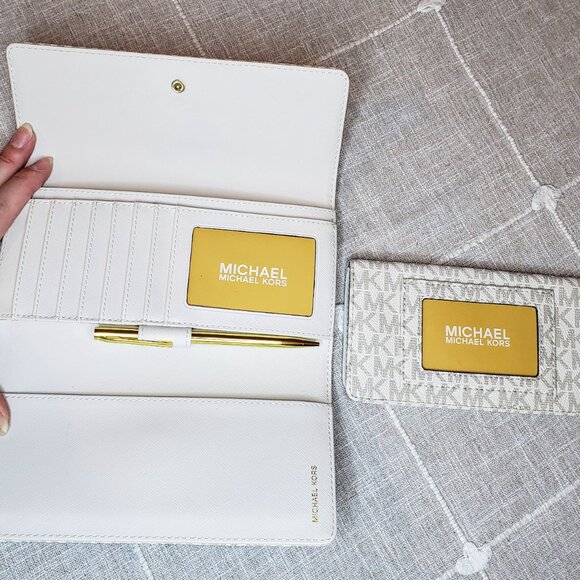 MICHAEL Michael Kors Jet Set Checkbook Wallet - White MK Logo Leather - Picture 8 of 17